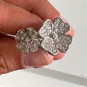 Two flower diamond ring